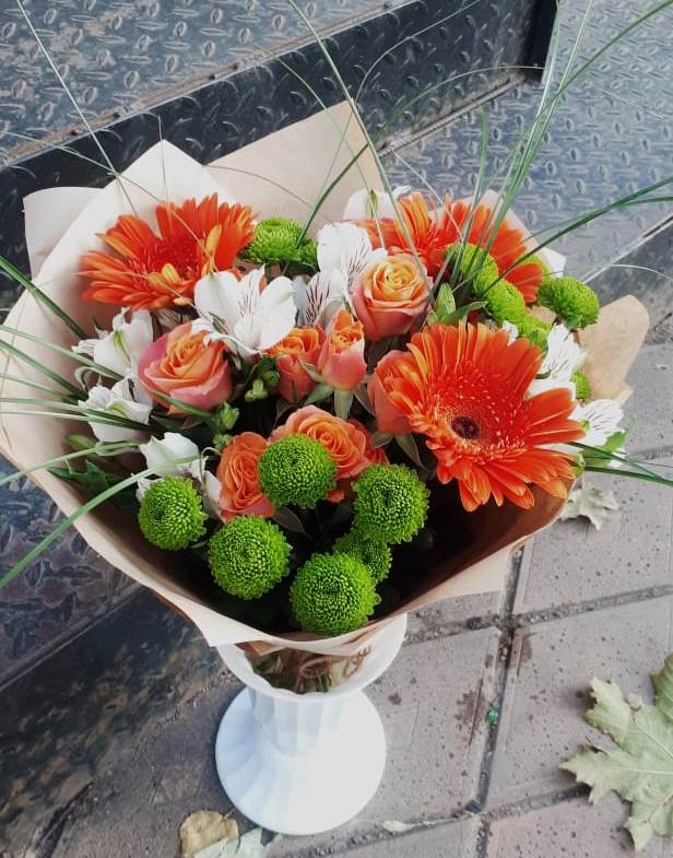 Букет цветов из: Герберы, Хризантемы, Альстромерии и Розы в Ремонтном