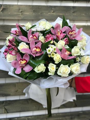 Букет цветов из: Розы и Хризантемы в Ремонтном