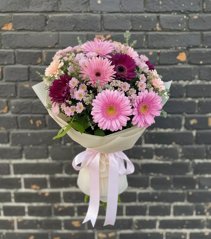 Букет цветов из: Герберы и Хризантемы в Ремонтном
