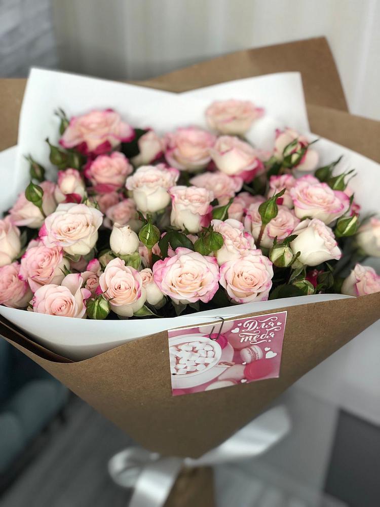 Букет цветов из: Розы в Ремонтном