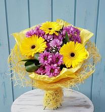 Букет цветов из:  Хризантемы и Герберы в Ремонтном