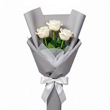 Букет 3 белые розы в Ремонтном