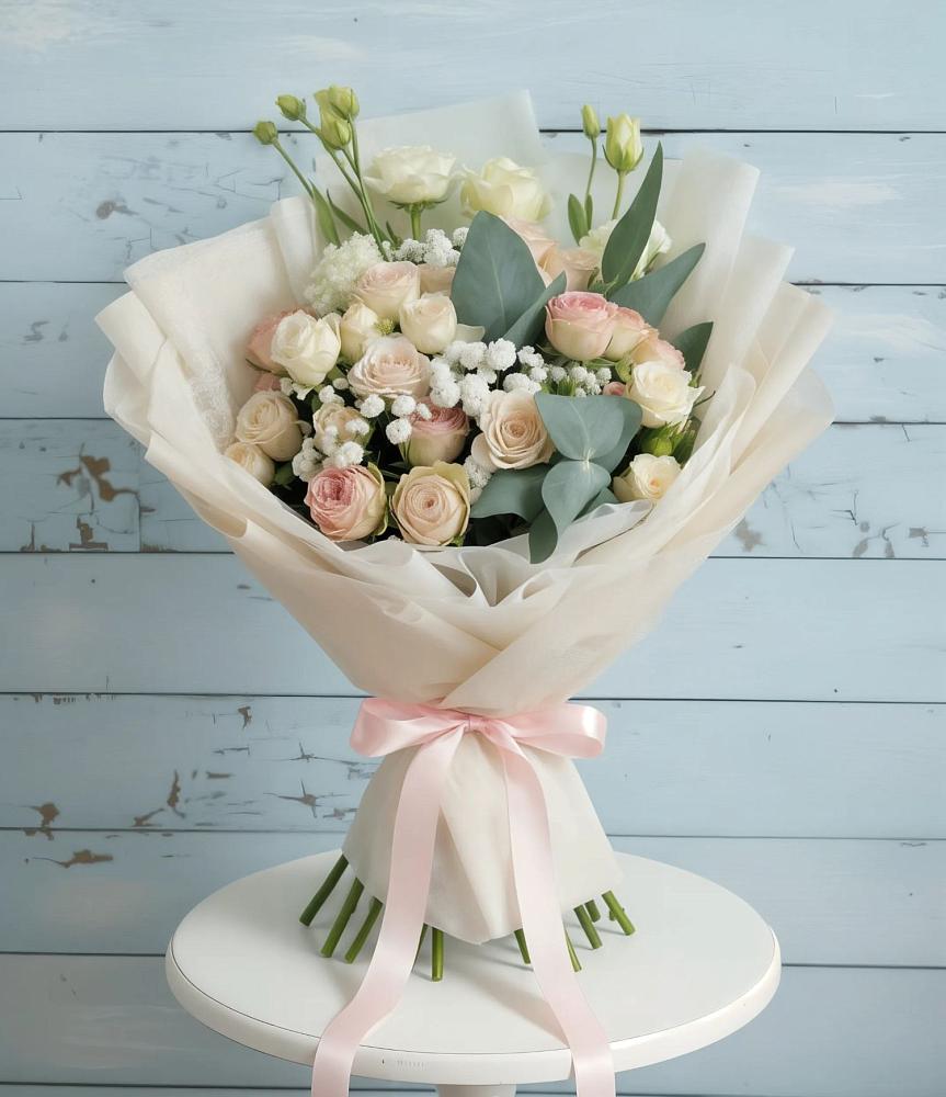 Букет цветов из: Розы и Лизиантусы в Ремонтном