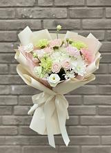 Букет цветов из:  Гвоздики, Розы, Лизиантусы и Хризантемы в Ремонтном