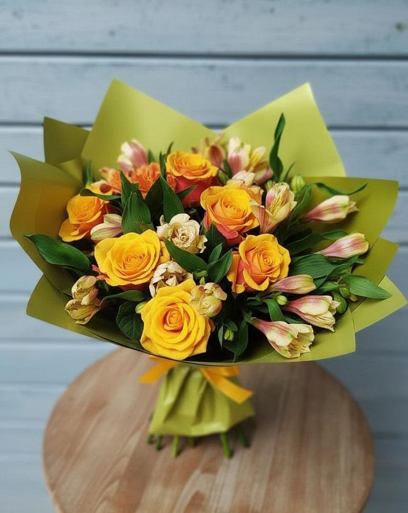 Букет цветов из: Альстромерии и Розы в Ремонтном