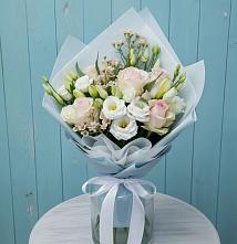 Букет цветов из:  Розы и Лизиантусы в Ремонтном