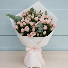 Букет цветов из:  Розы #REPLACE_PRED# Ремонтном