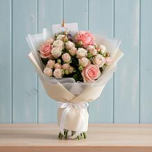 Букет цветов из:  Розы #REPLACE_PRED# Ремонтном