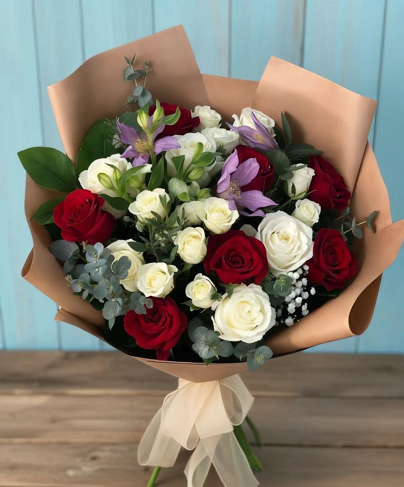 Букет цветов из: Розы и Альстромерии в Ремонтном
