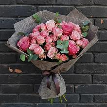 Букет цветов из:  Розы #REPLACE_PRED# Ремонтном