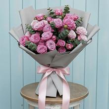 Букет цветов из:  Розы #REPLACE_PRED# Ремонтном